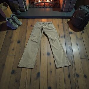 The North Face Casual Pants. Green.
Size: 32 waist